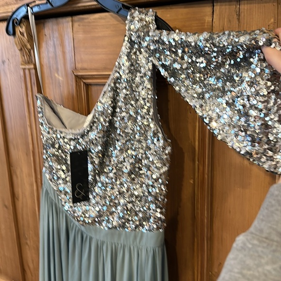 Sachin & Babi Jolie Gown - Picture 4 of 8